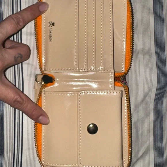 Tokidoki bifold wallet - Picture 3 of 3
